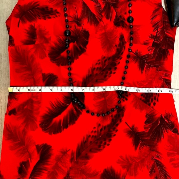 JACOB red dress with black feathers and pockets - Picture 8 of 11